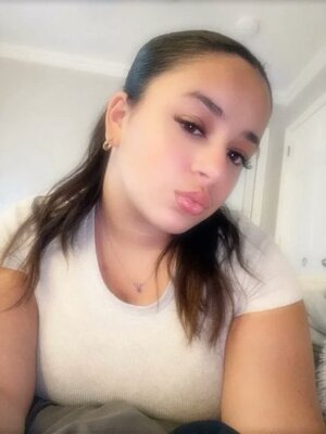 Michelle photo 3