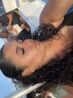Michelle photo 4