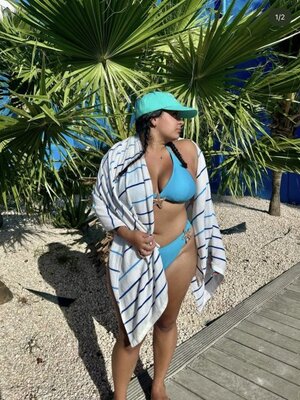 Michelle photo 5