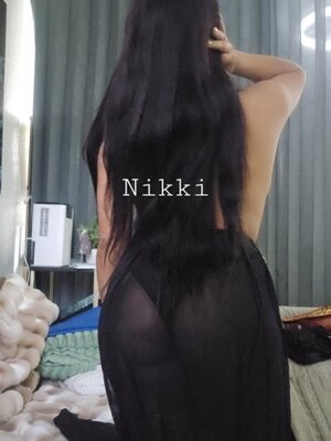 Nikki photo 4