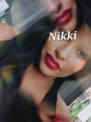 Nikki photo 6