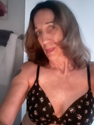 Jenniferann photo 3