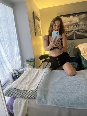 Jenniferann photo 6