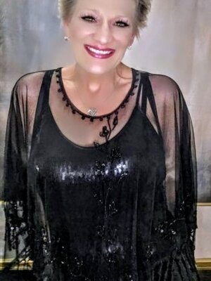 Roxanne Lane photo 2