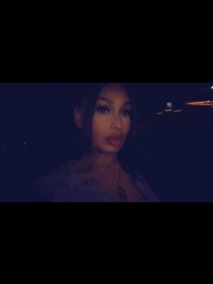 Zoe photo 4