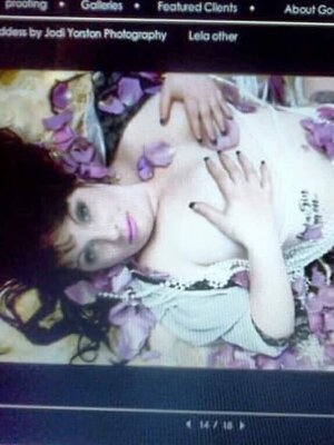 Stephanie photo 6