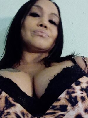 Mia photo 3